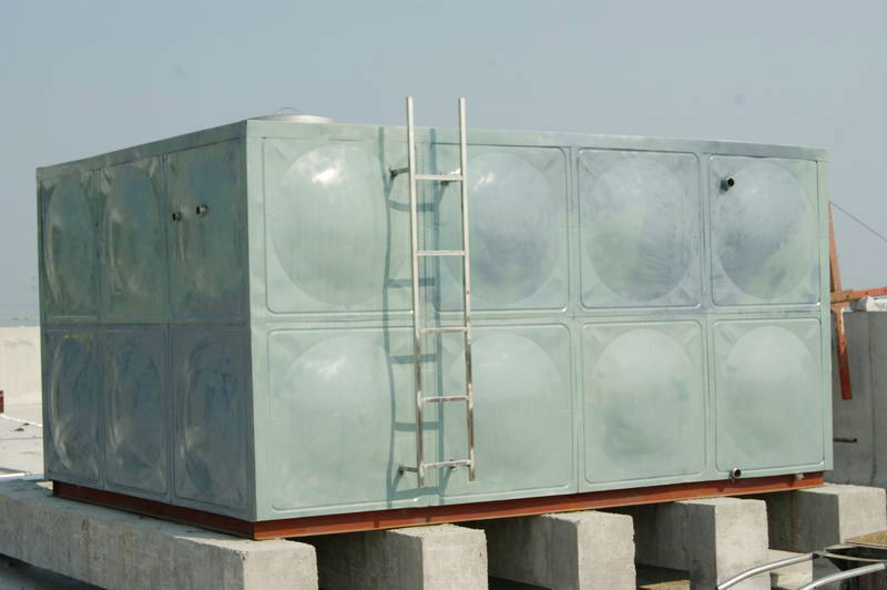 ���α���ˮ��